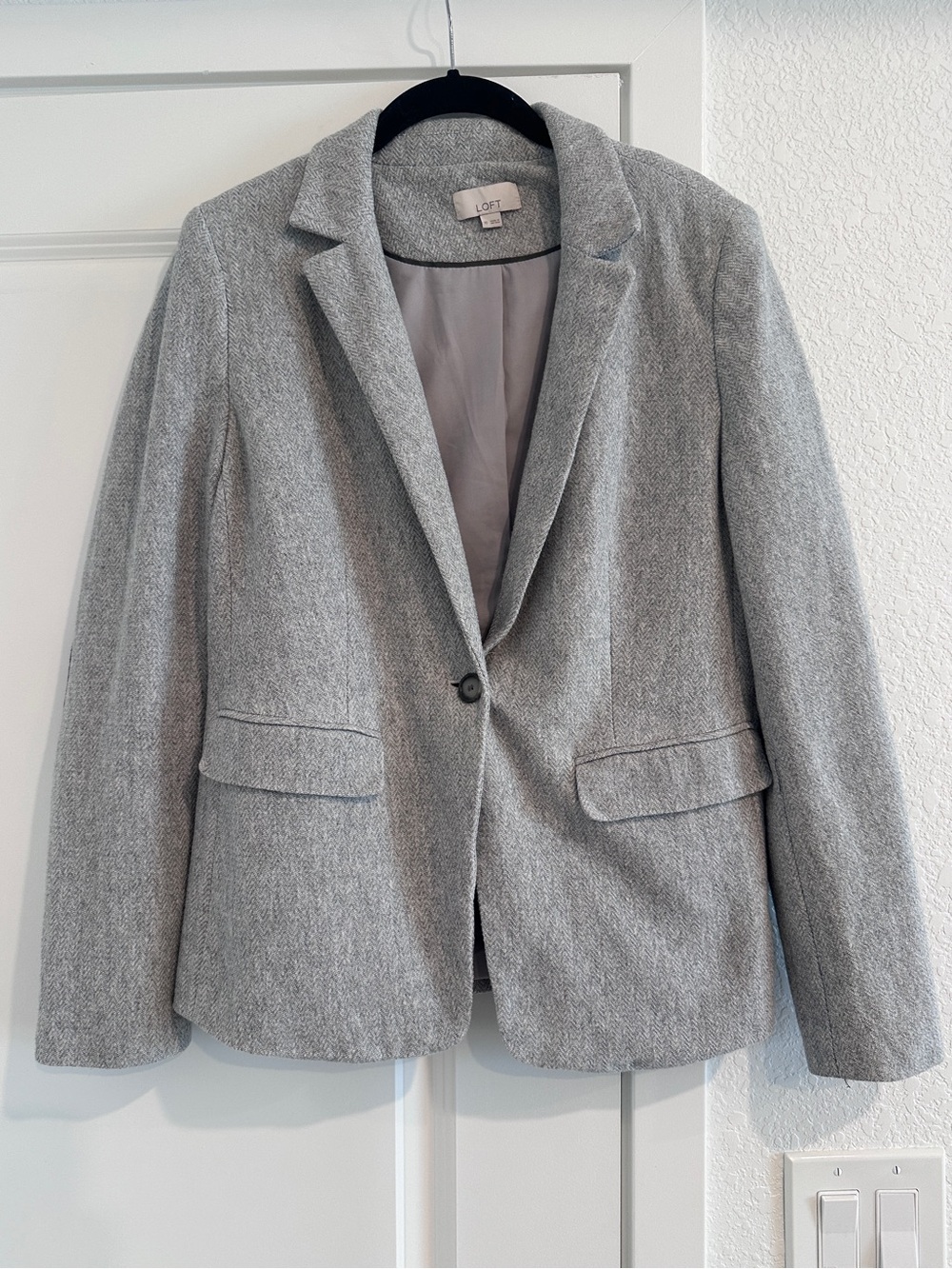 LOFT Grey Herringbone Blazer Elbow Patches Size 10 Cotton Wool Blend Career